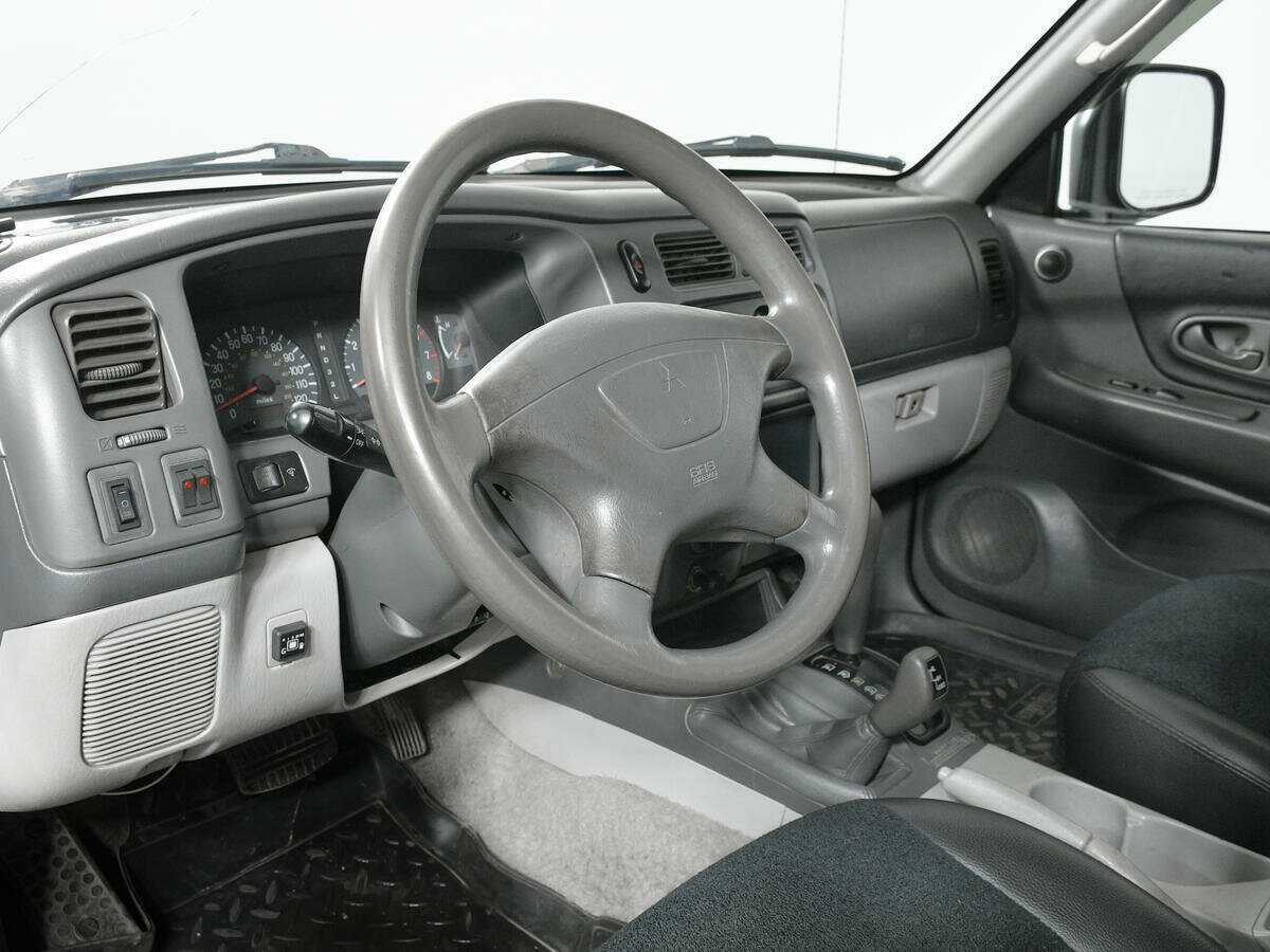 Mitsubishi Montero Sport, 2002 Фото №10