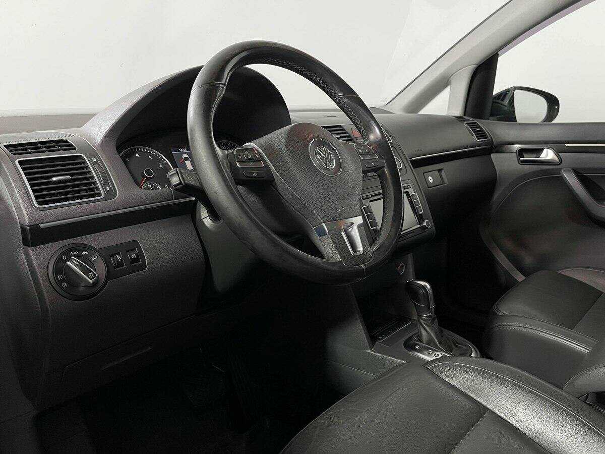 Volkswagen Touran, 2012 Фото №13
