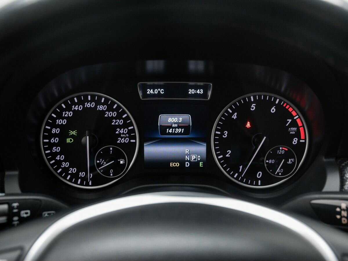 Mercedes-Benz GLA 200, 2014 Фото №22