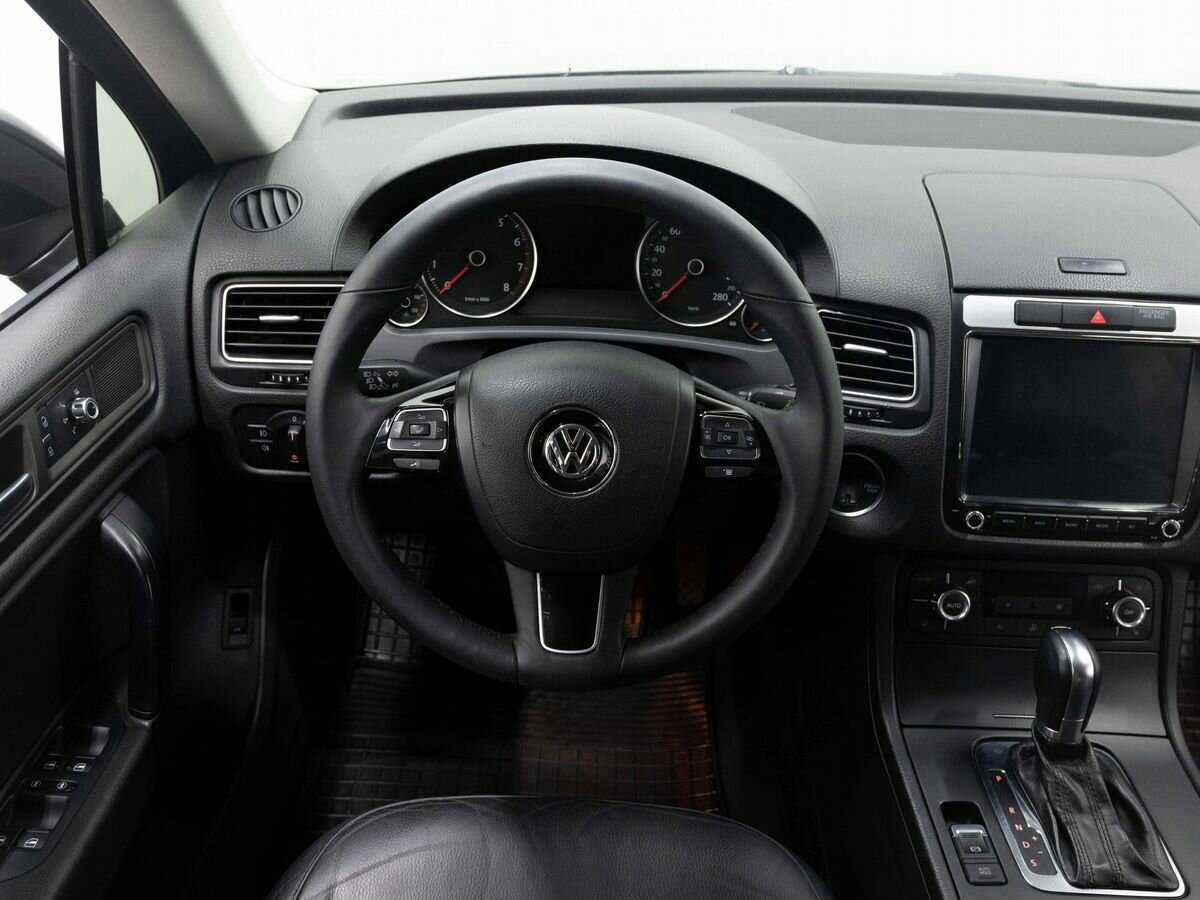 Volkswagen Touareg, 2011 Фото №16