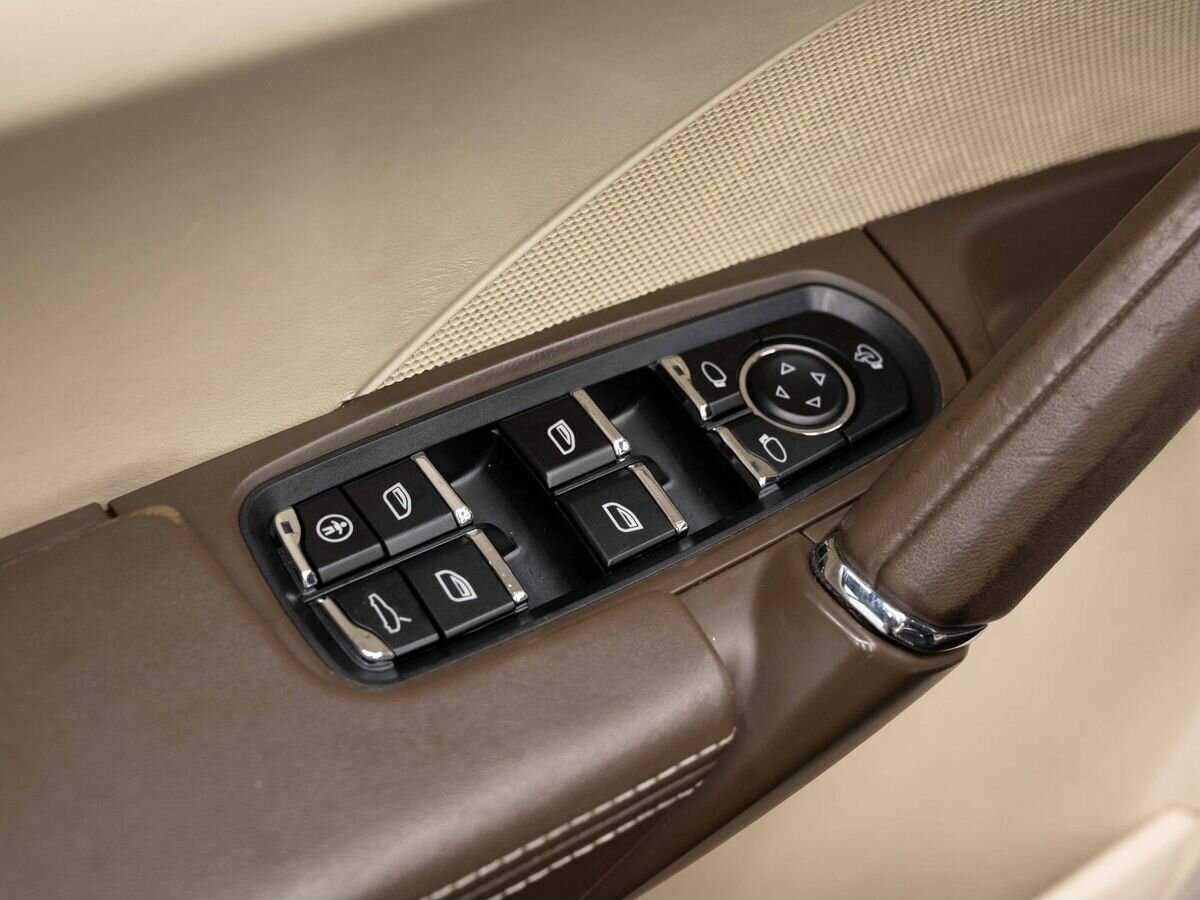 Porsche Cayenne Diesel, 2011 Фото №25