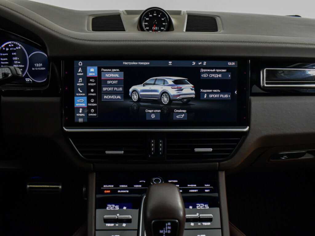 Porsche Cayenne Turbo, 2018 Фото №18