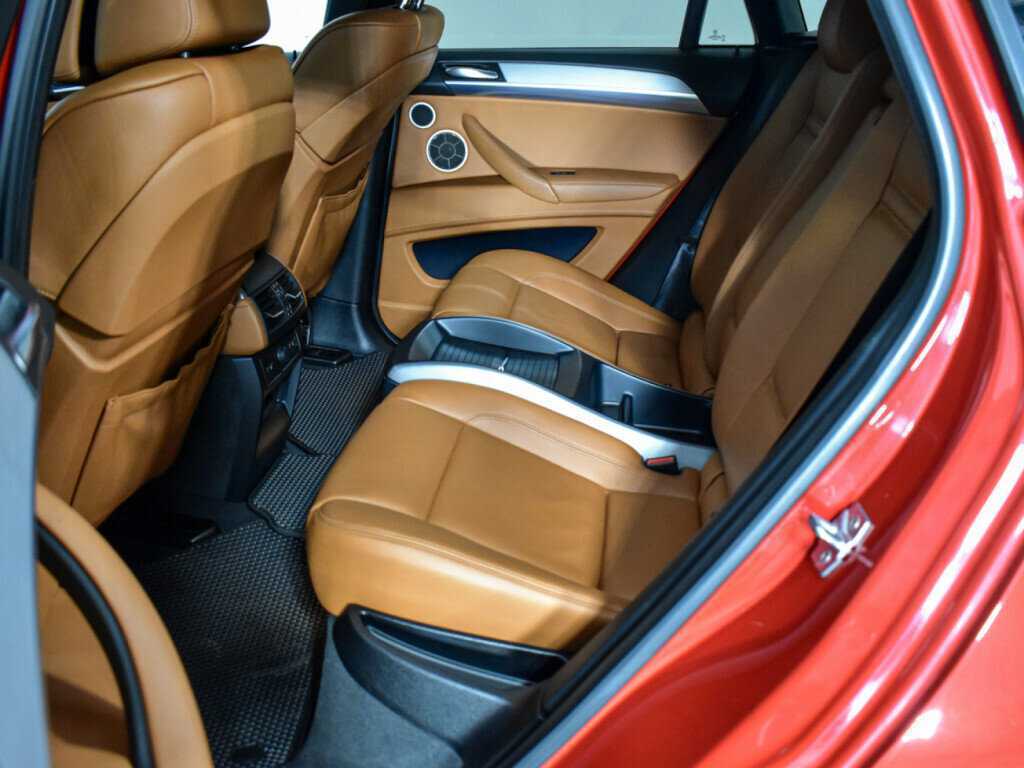 BMW X6 M, 2010 Фото №11