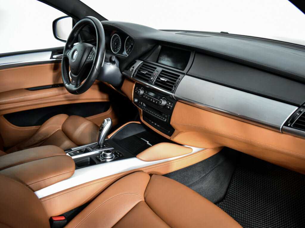 BMW X6 M, 2010 Фото №13