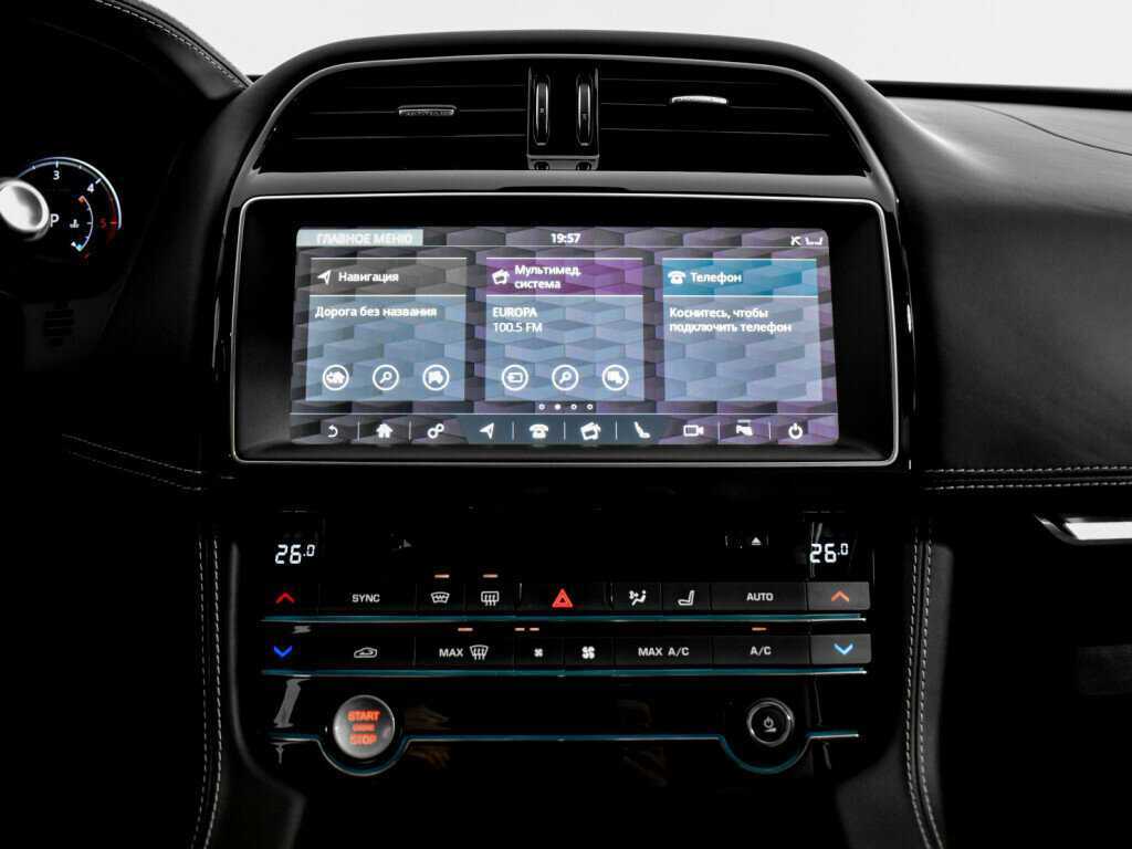 Jaguar F-Pace, 2017 Фото №16