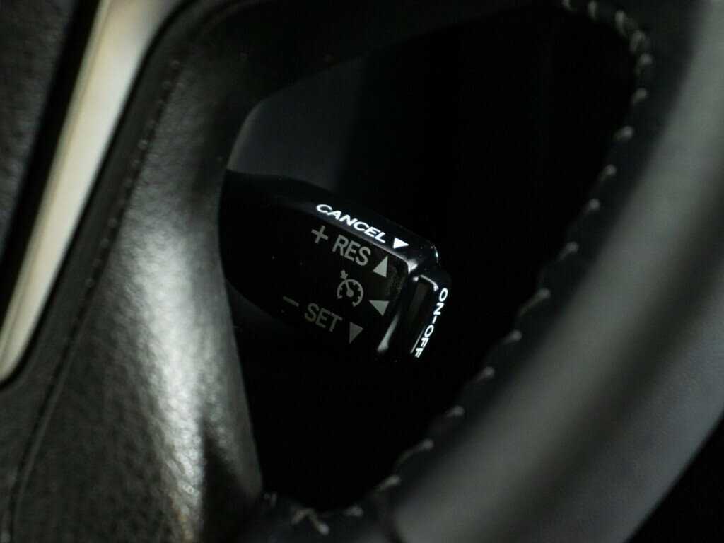 Toyota Land Cruiser Prado, 2019 Фото №19