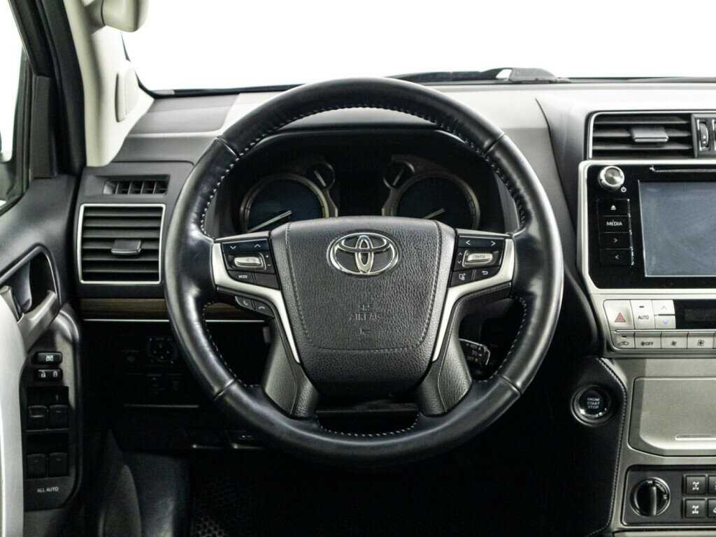 Toyota Land Cruiser Prado, 2018 Фото №21