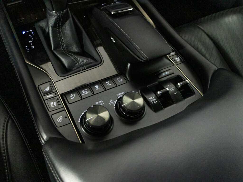 Lexus LX 450d, 2017 Фото №21