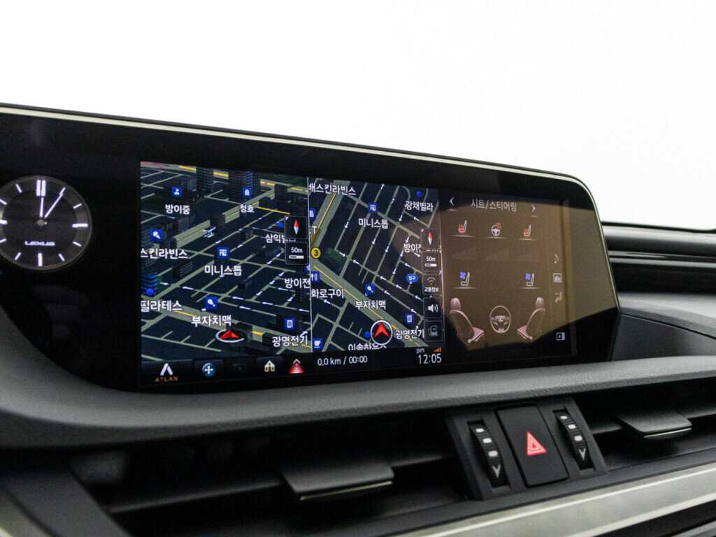 Lexus ES 300h, 2020 Фото №17