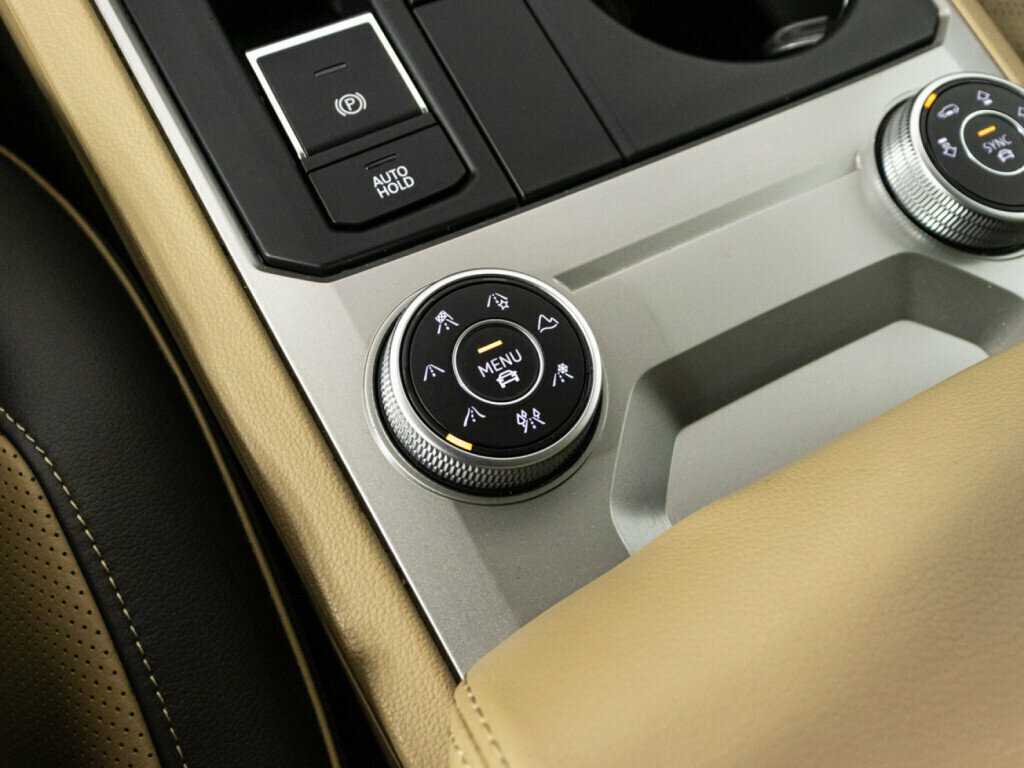 Volkswagen Touareg, 2020 Фото №20