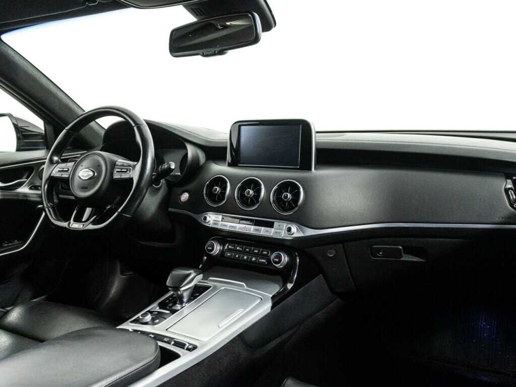 Kia Stinger, 2018 Фото №9