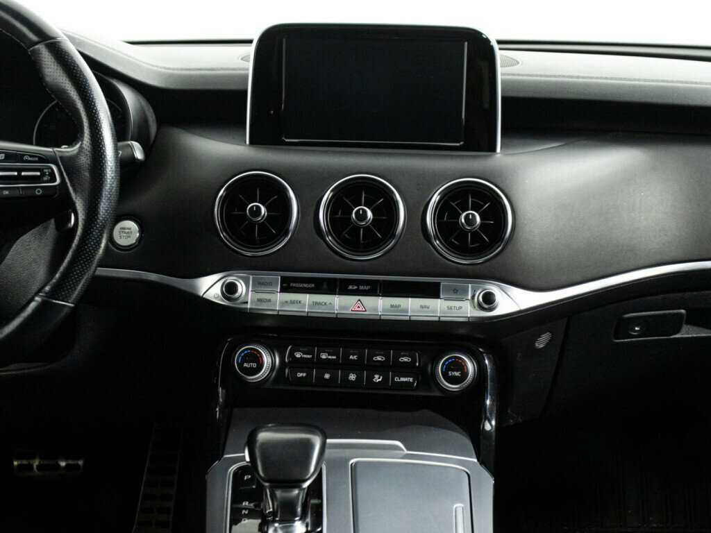 Kia Stinger, 2018 Фото №14