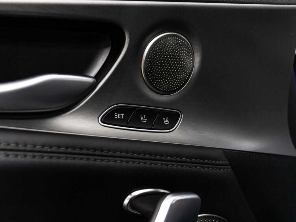 Kia Stinger, 2018 Фото №17