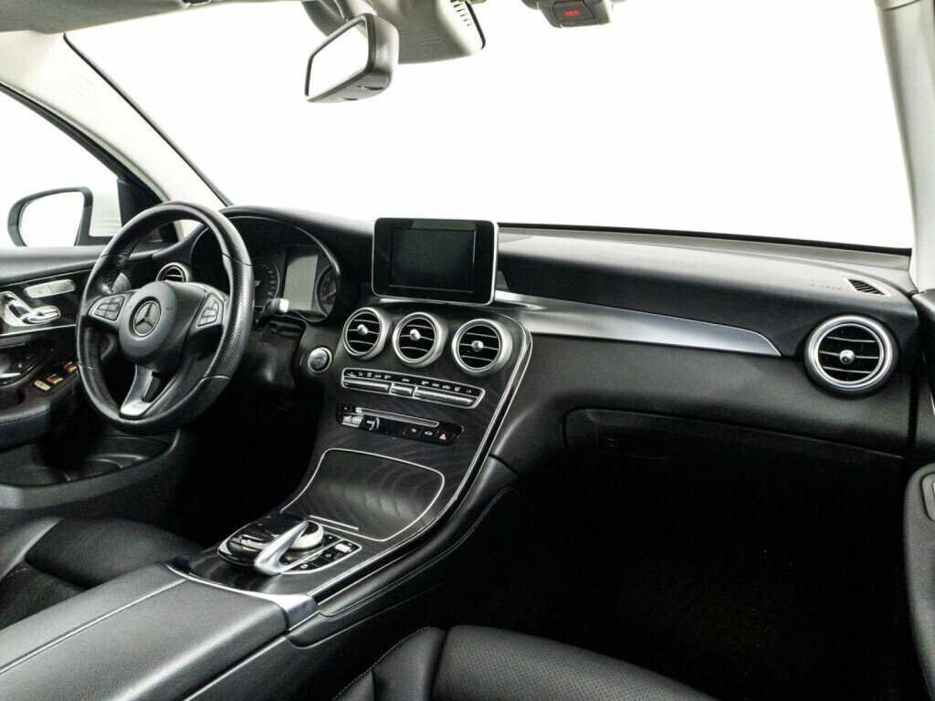 Mercedes-Benz GLC Coupe 300, 2018 Фото №9