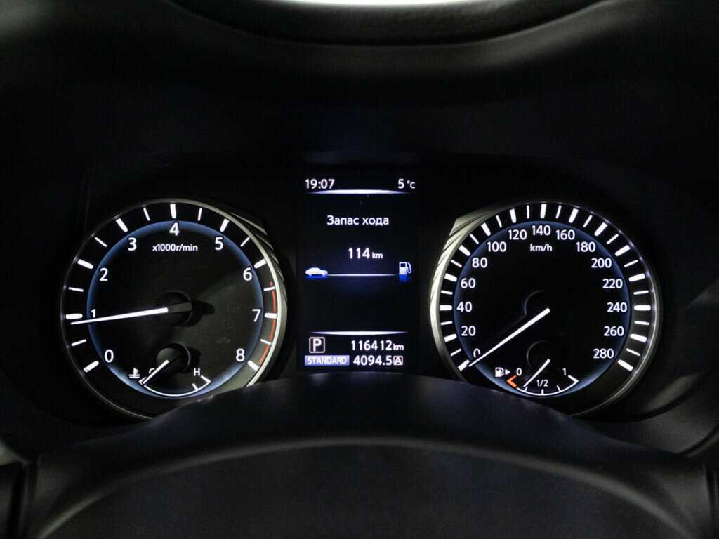 Infiniti Q50, 2017 Фото №12