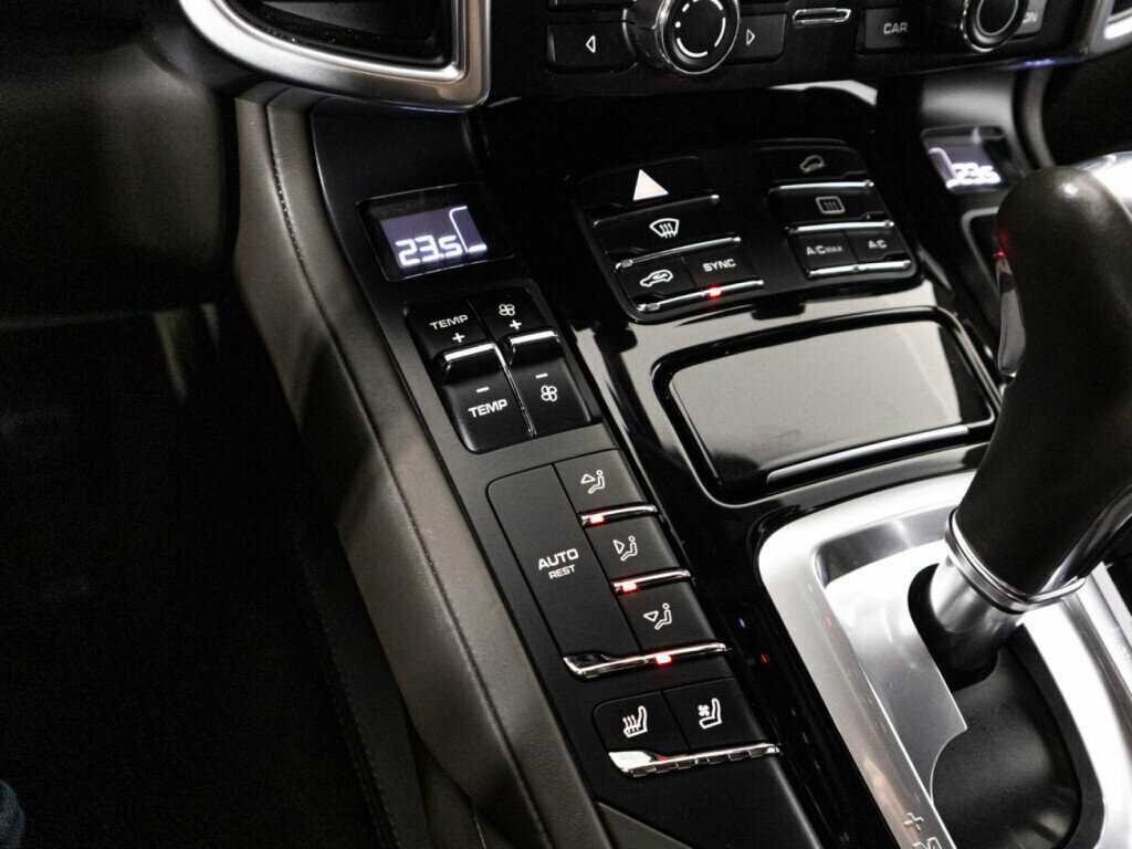 Porsche Cayenne Diesel, 2015 Фото №20