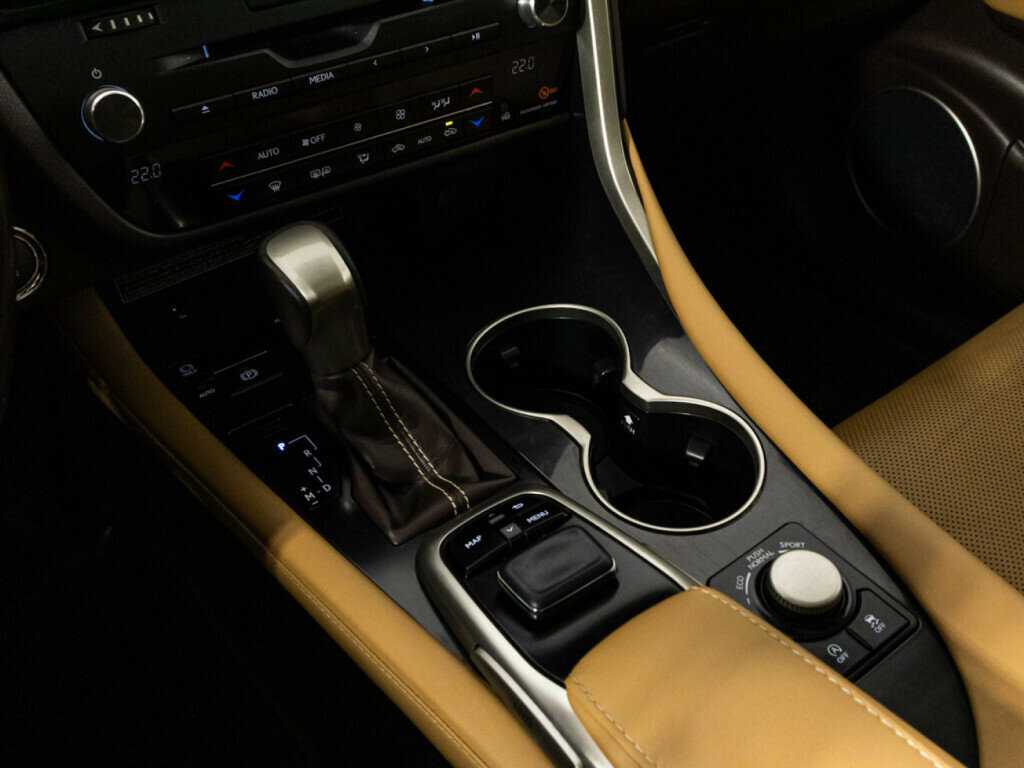 Lexus RX 200t, 2017 Фото №20