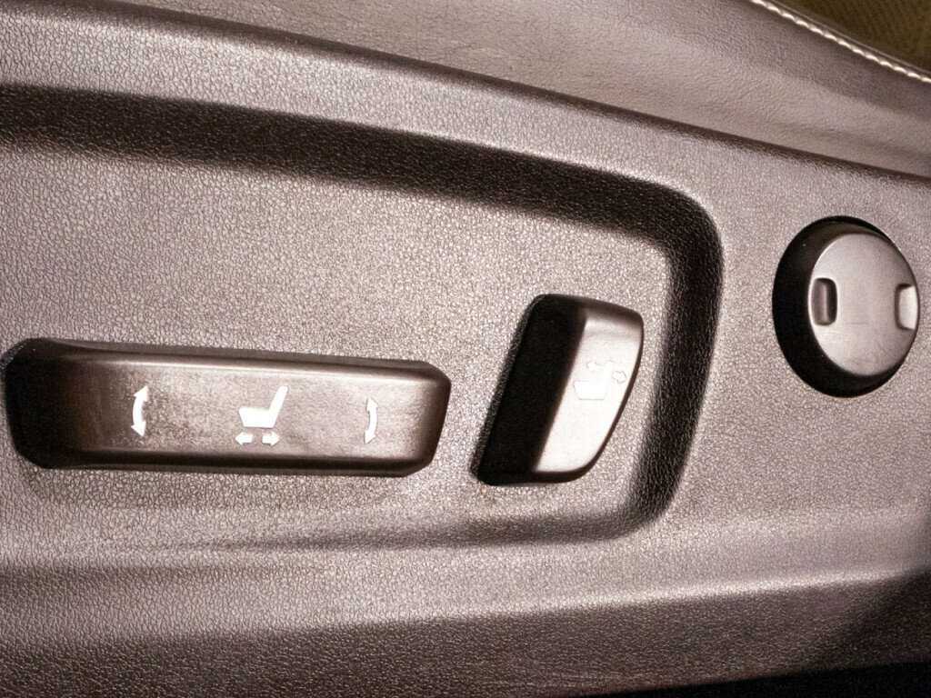 Lexus RX 200t, 2017 Фото №23