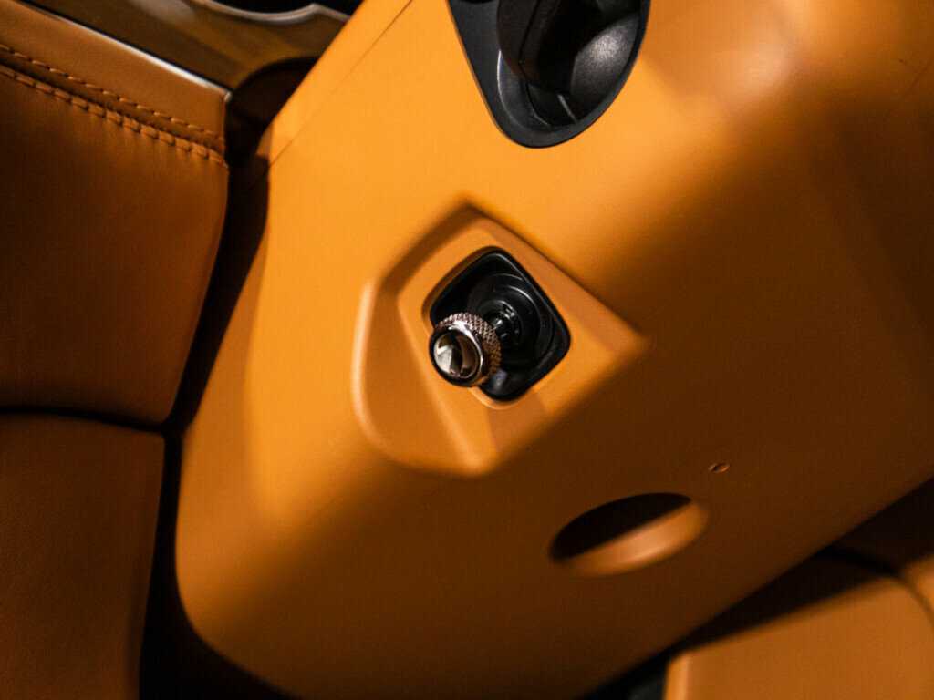 Bentley Bentayga, 2019 Фото №24