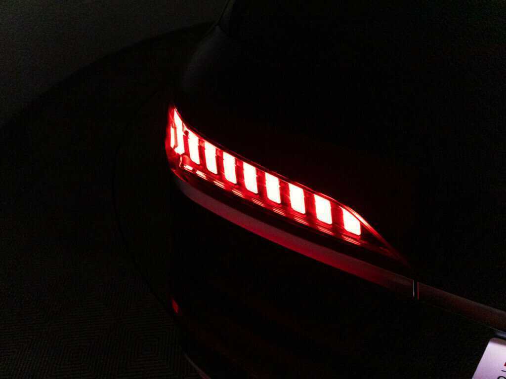 Audi Q7 45 TDI, 2020 Фото №28