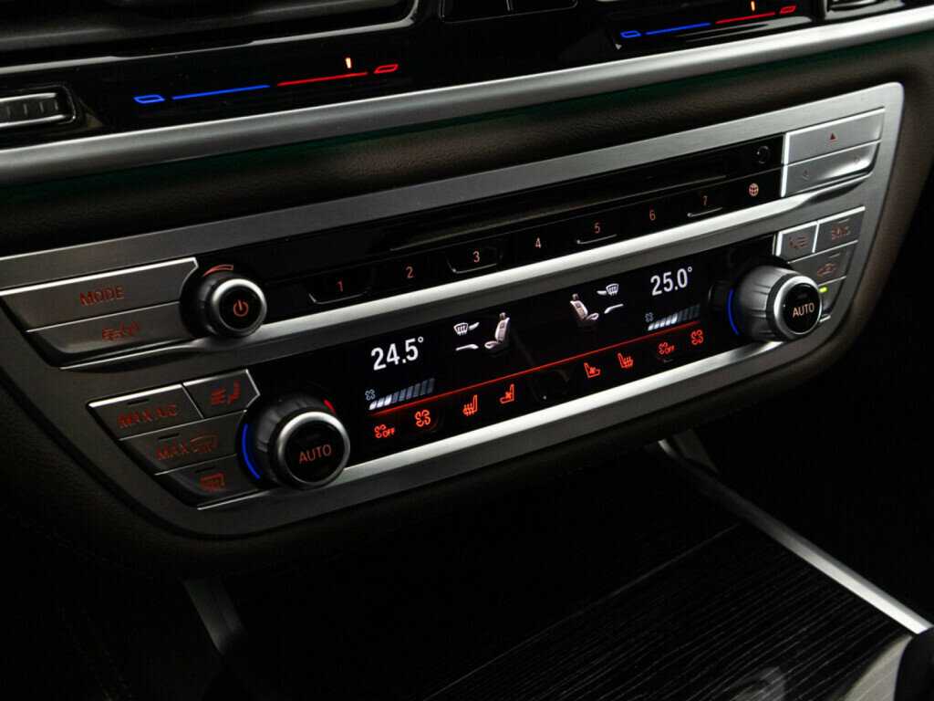 BMW 7 серии 730d xDrive, 2018 Фото №18