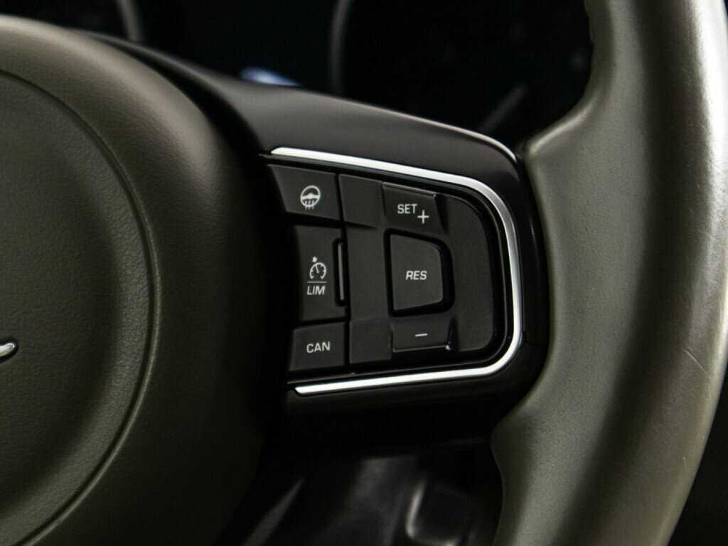 Jaguar XE, 2017 Фото №20