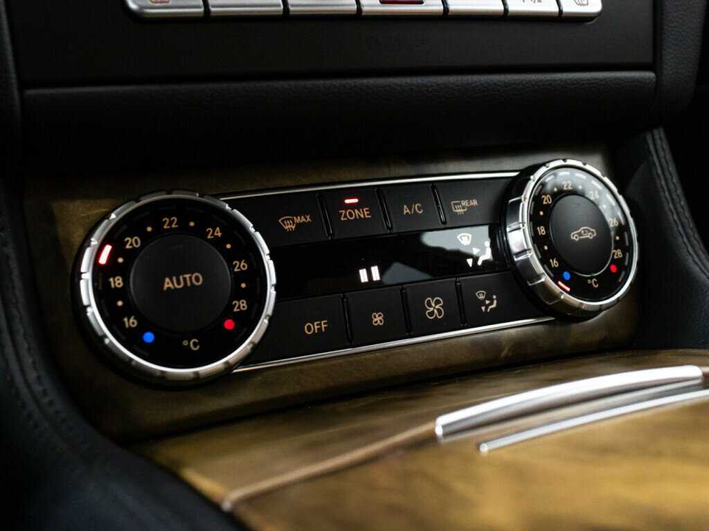 Mercedes-Benz CLS 250 BlueTEC, 2015 Фото №17