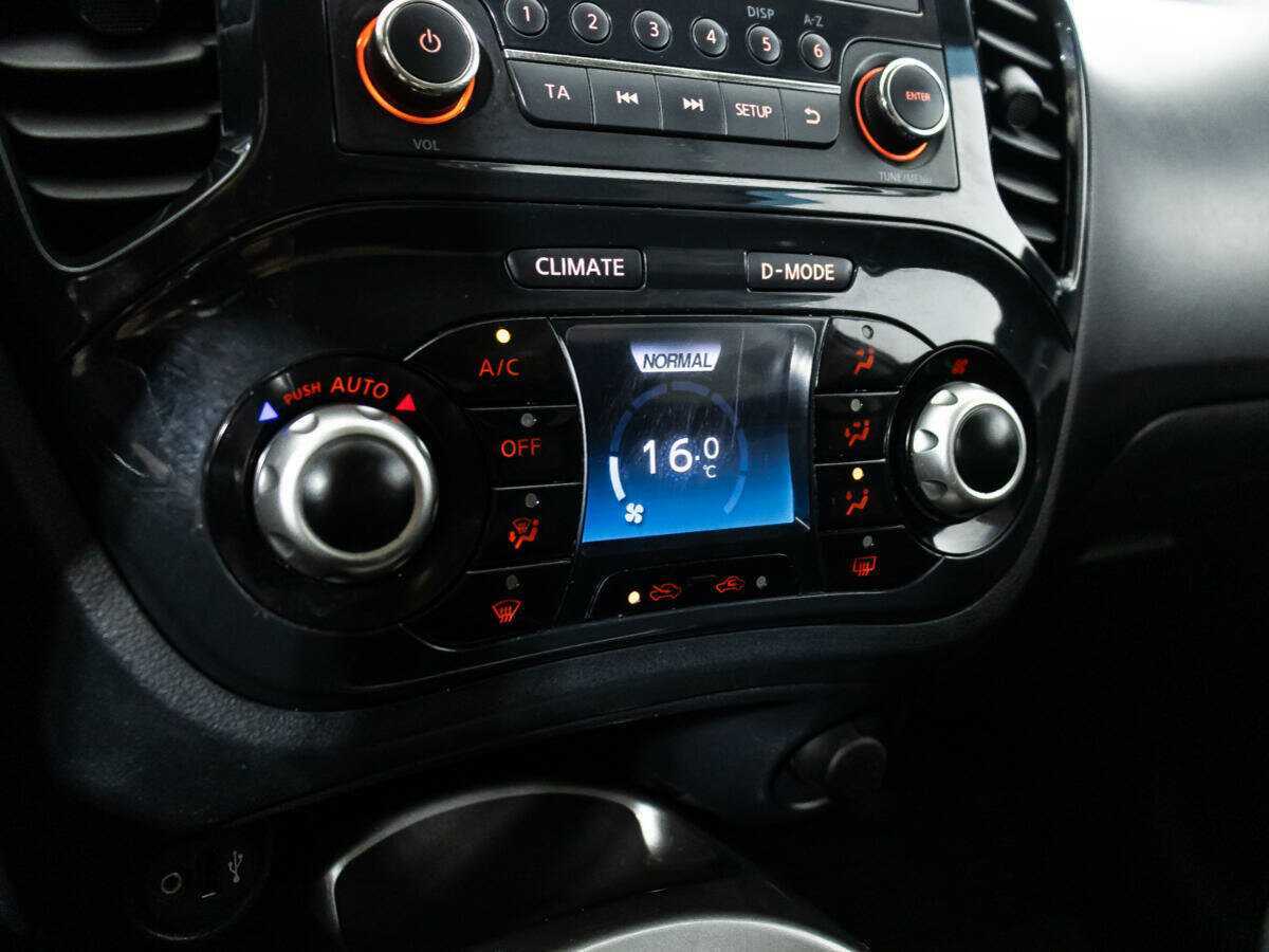 Nissan Juke, 2012 Фото №15