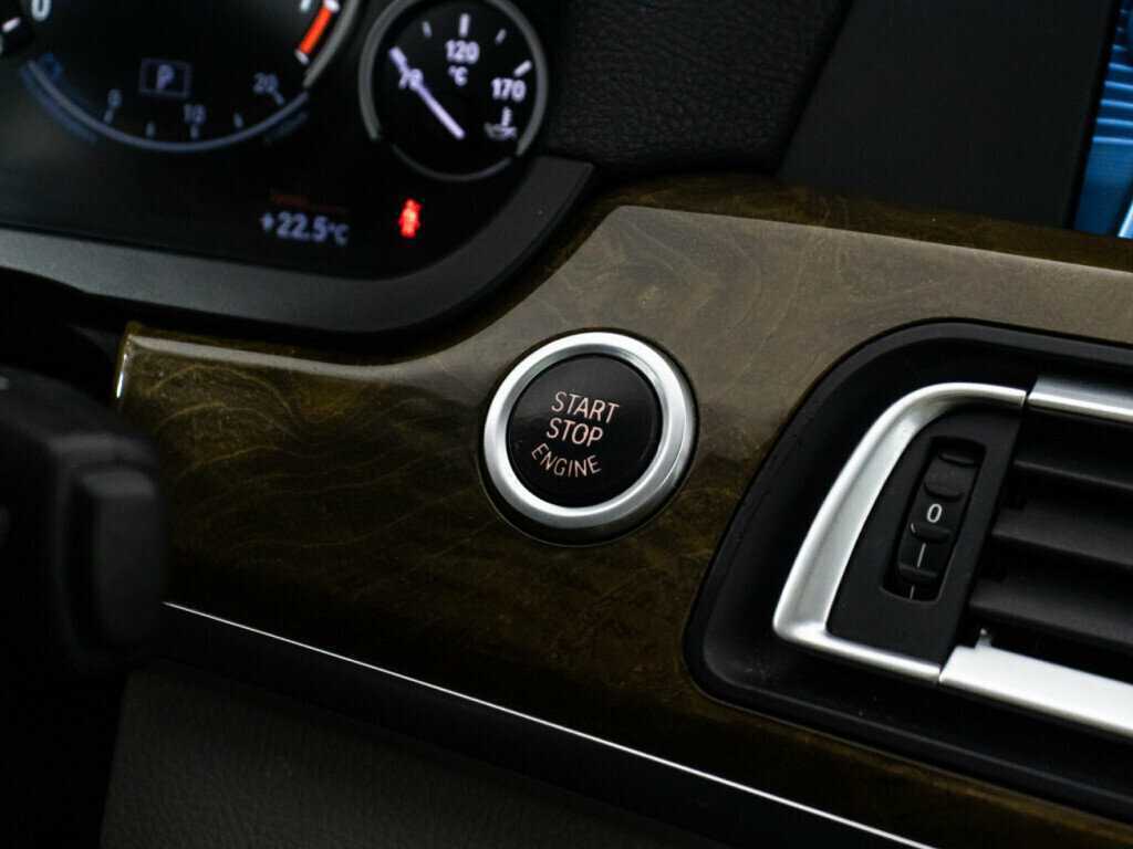 BMW 7 серии 740i, 2012 Фото №24