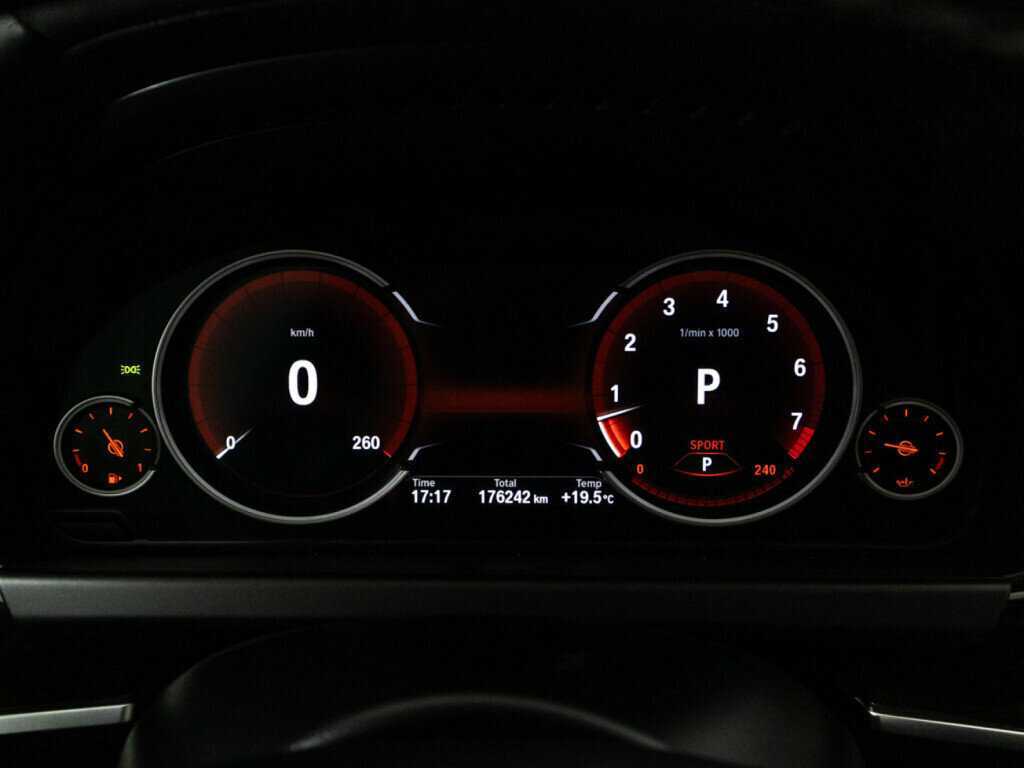 BMW 6 серии 640i xDrive, 2013 Фото №12