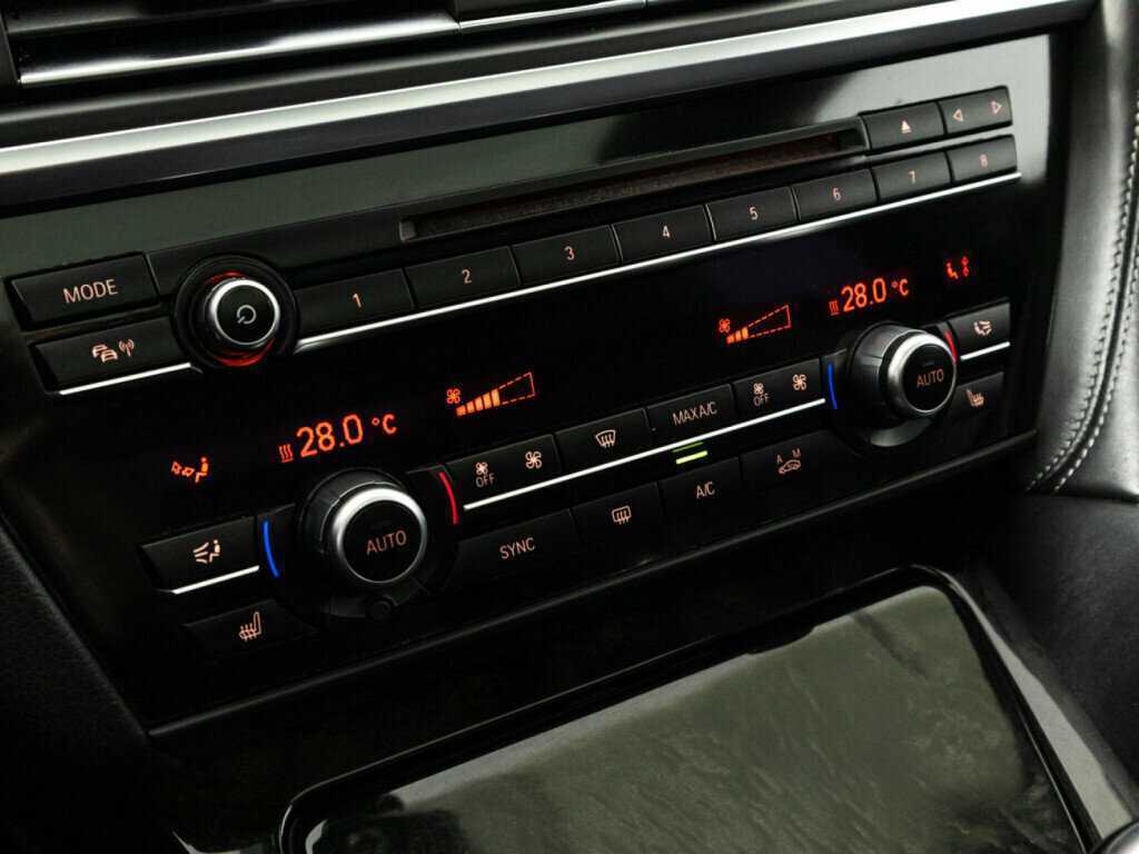 BMW 6 серии 640i xDrive, 2013 Фото №17