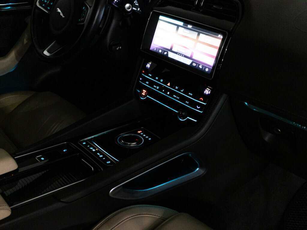 Jaguar F-Pace, 2018 Фото №24