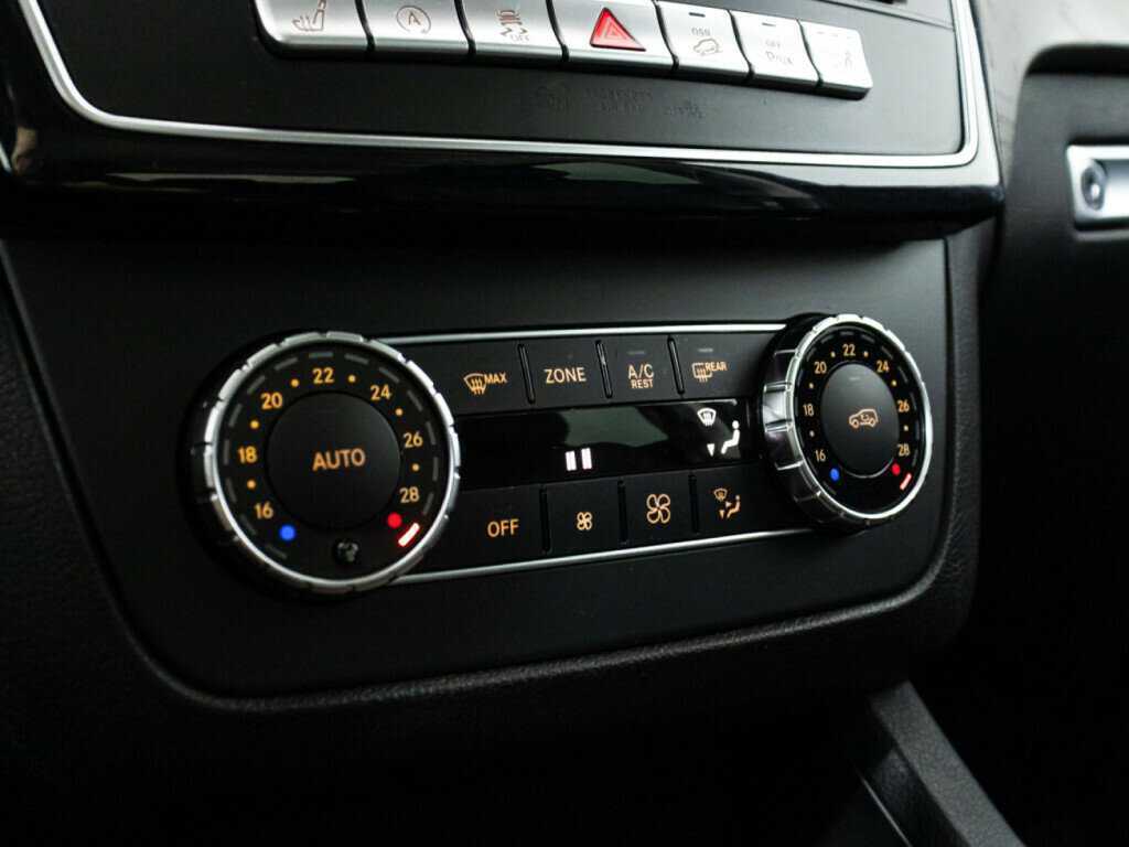 Mercedes-Benz GLE 400, 2016 Фото №18