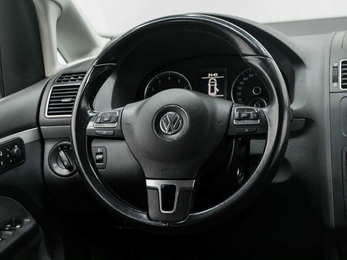 Volkswagen Touran, 2012 Фото №12