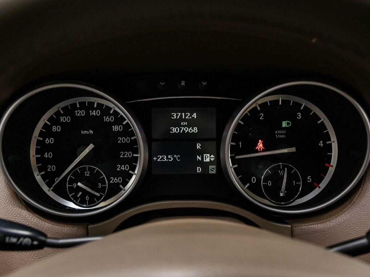 Mercedes-Benz GL-Класс 350, 2011 Фото №26