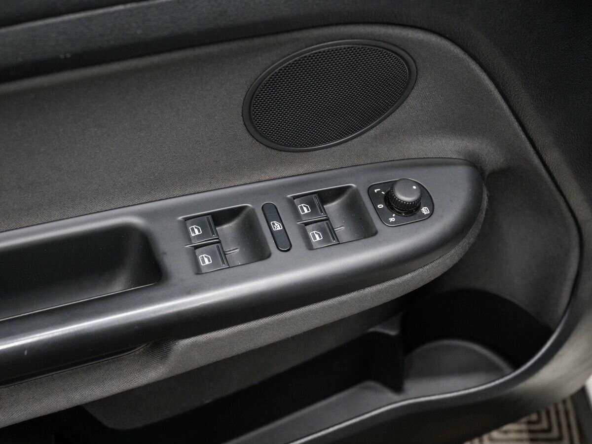 Volkswagen Golf Plus, 2011 Фото №15