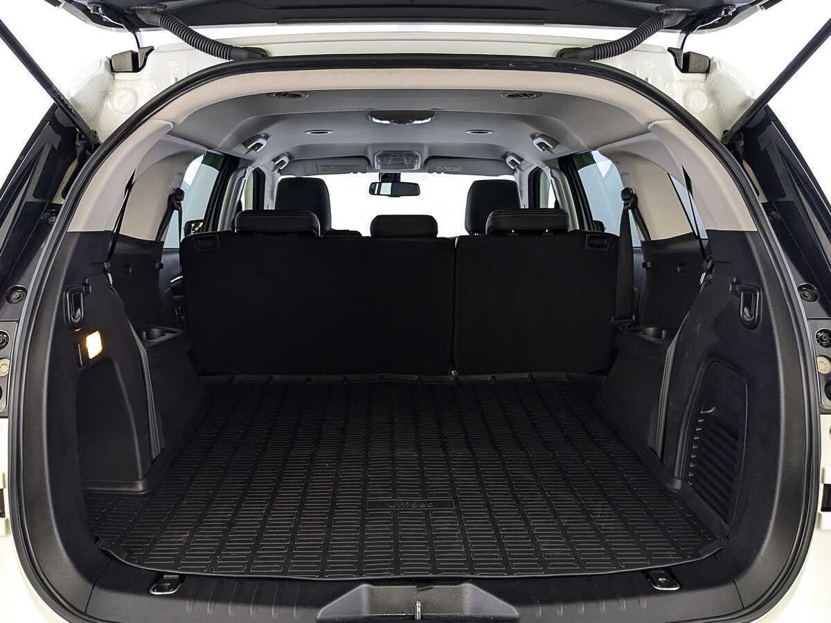 Isuzu MU-X, 2021 Фото №10