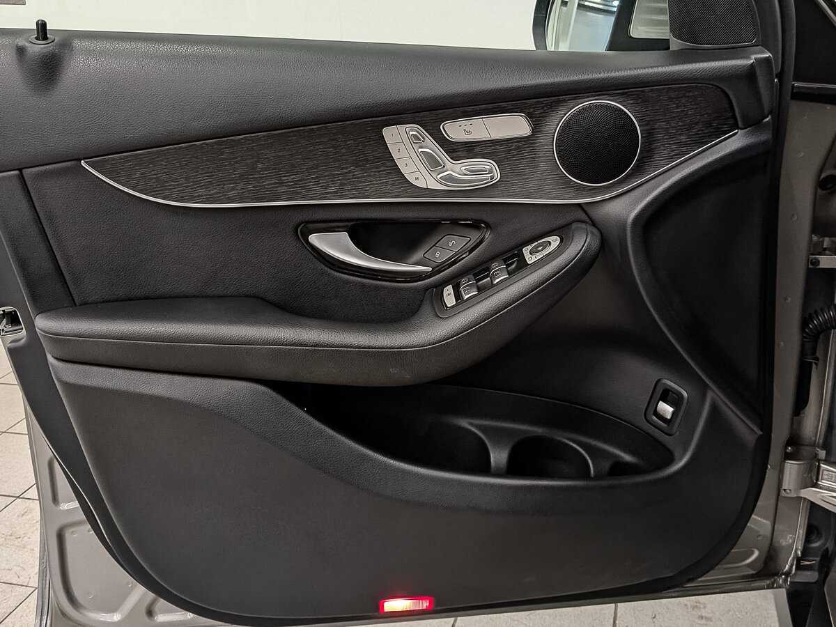 Mercedes-Benz GLC 300 d, 2020 Фото №19