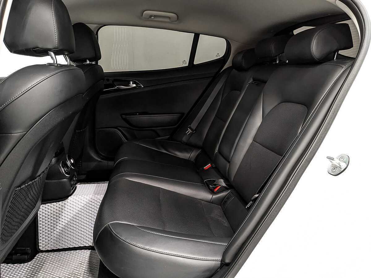 Kia Stinger, 2019 Фото №16