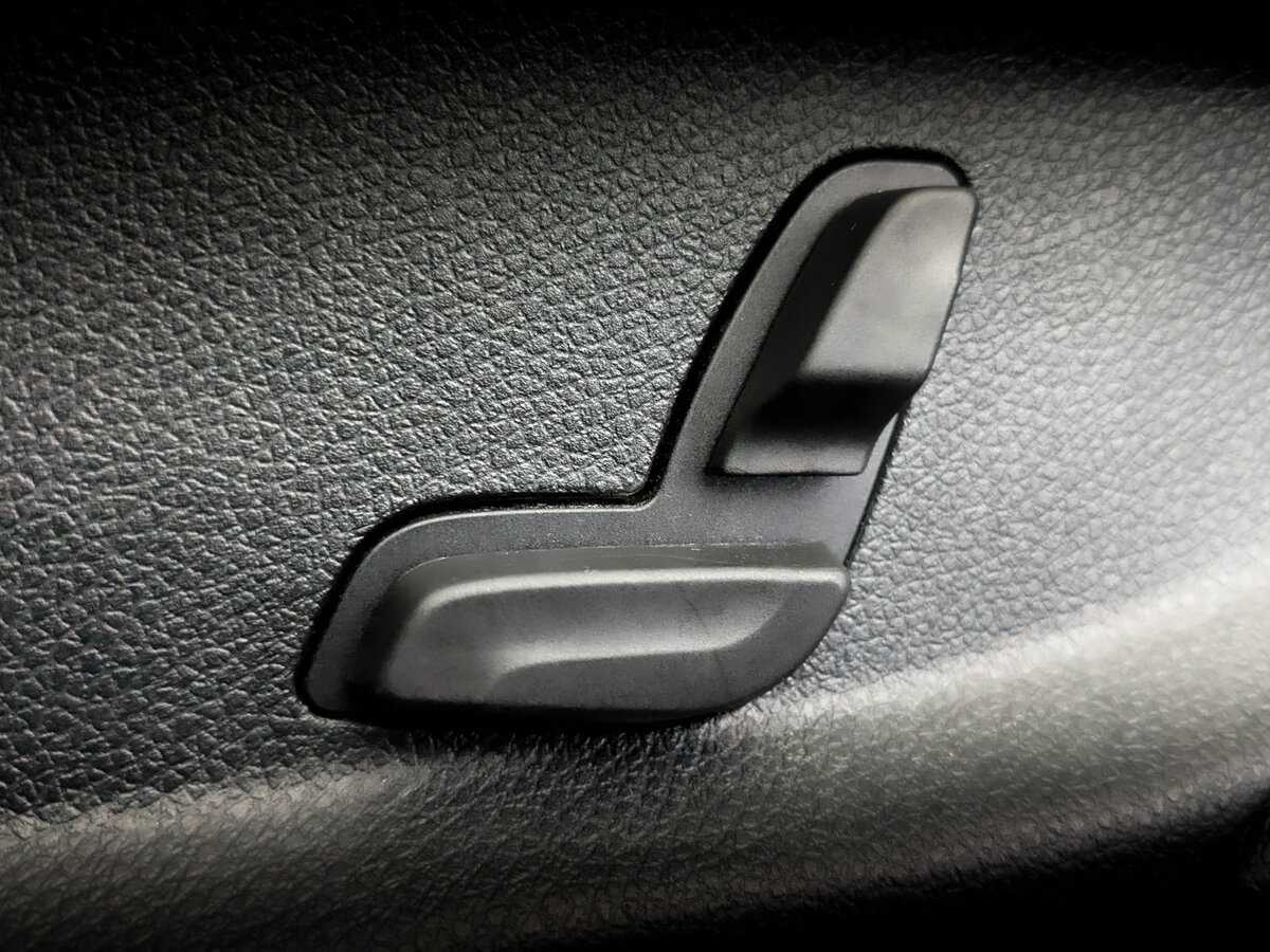 Mercedes-Benz GLC 200, 2019 Фото №21