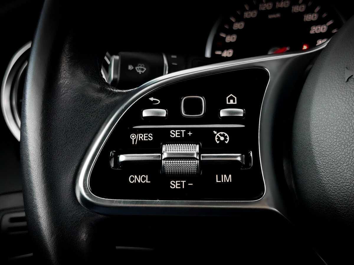 Mercedes-Benz GLC 200, 2019 Фото №30