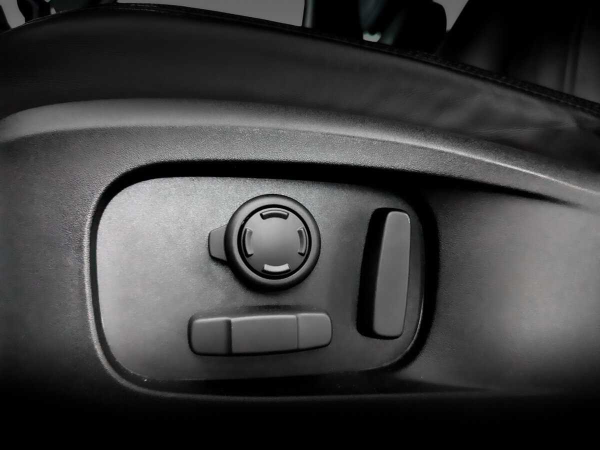 Land Rover Defender 110, 2021 Фото №21