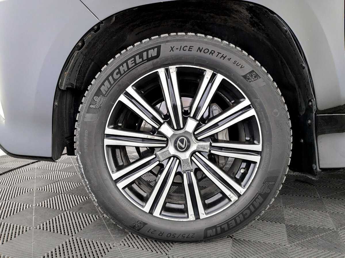 Lexus LX 450d, 2020 Фото №18