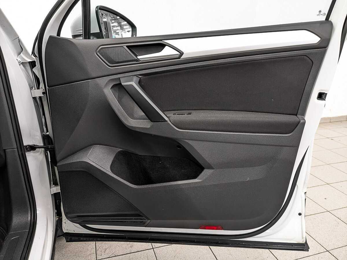 Volkswagen Tiguan, 2021 Фото №25