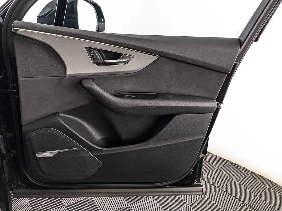 Audi Q7 50 TDI, 2020 Фото №25