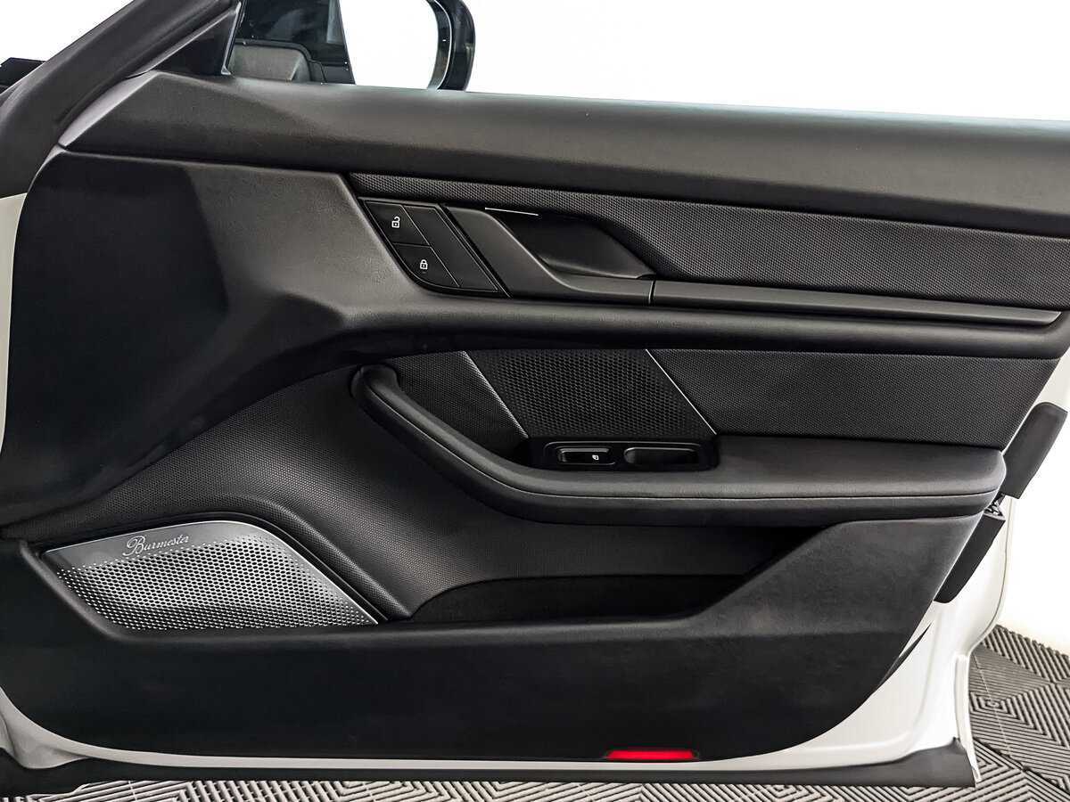 Porsche Taycan 4S, 2021 Фото №25