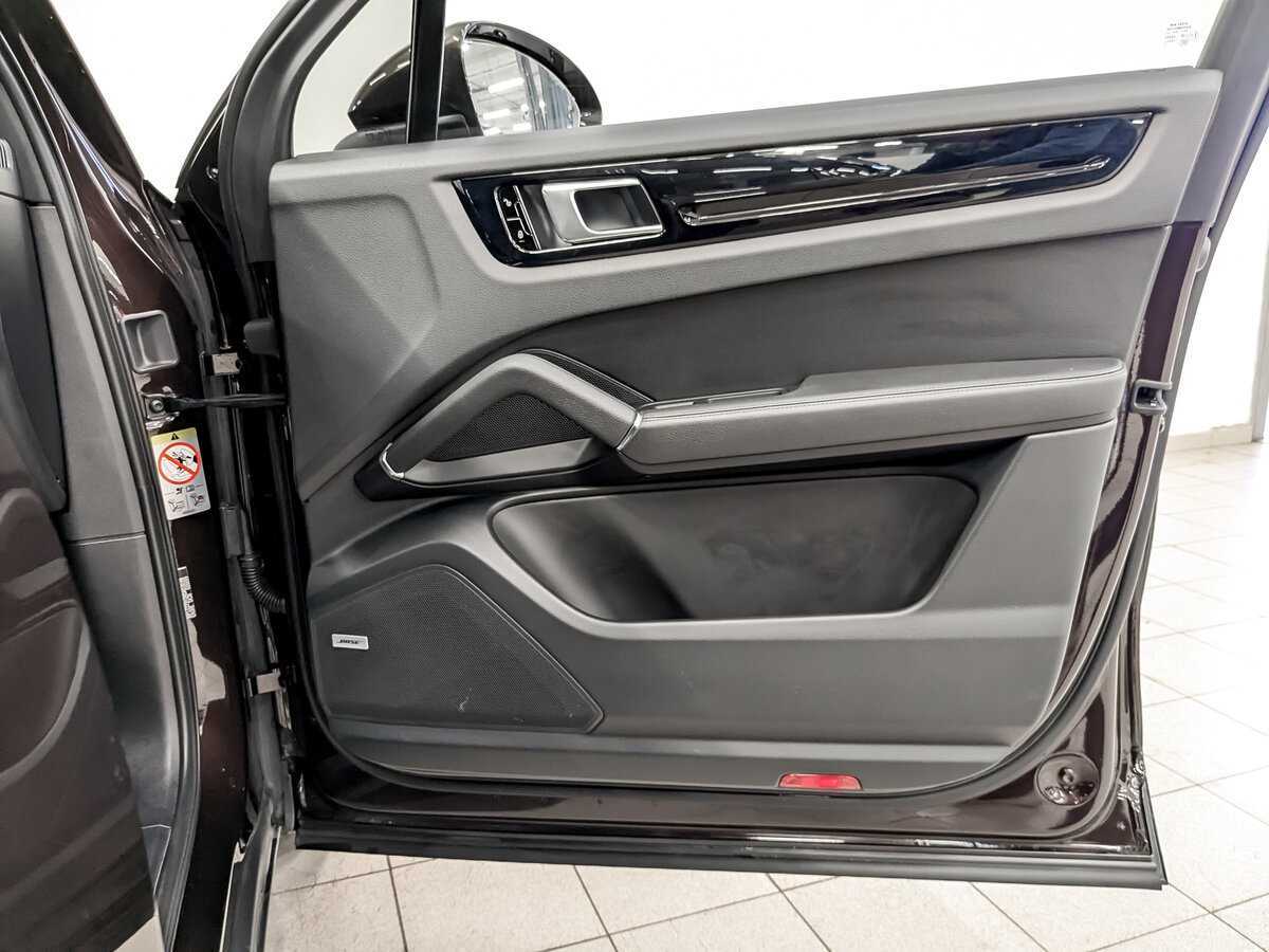 Porsche Cayenne, 2018 Фото №26