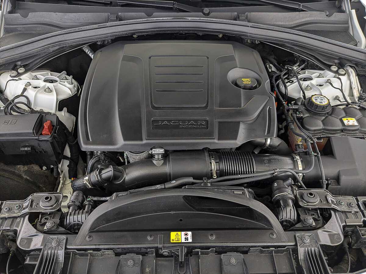 Jaguar F-Pace, 2022 Фото №9