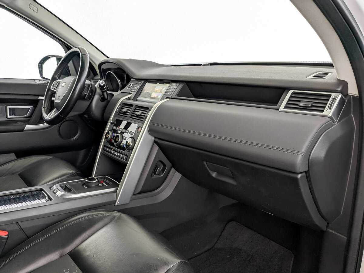 Land Rover Discovery Sport, 2017 Фото №11