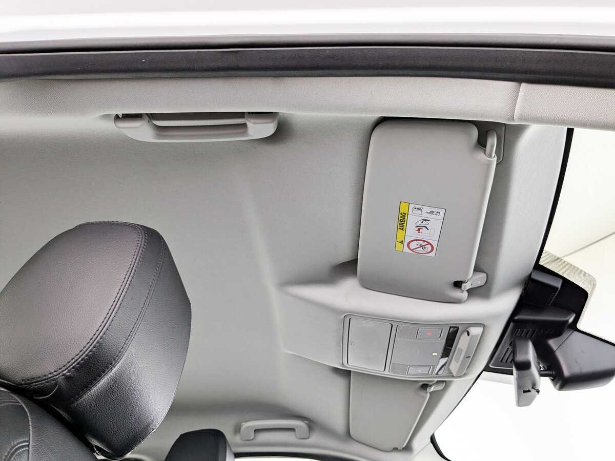 Land Rover Discovery Sport, 2017 Фото №23